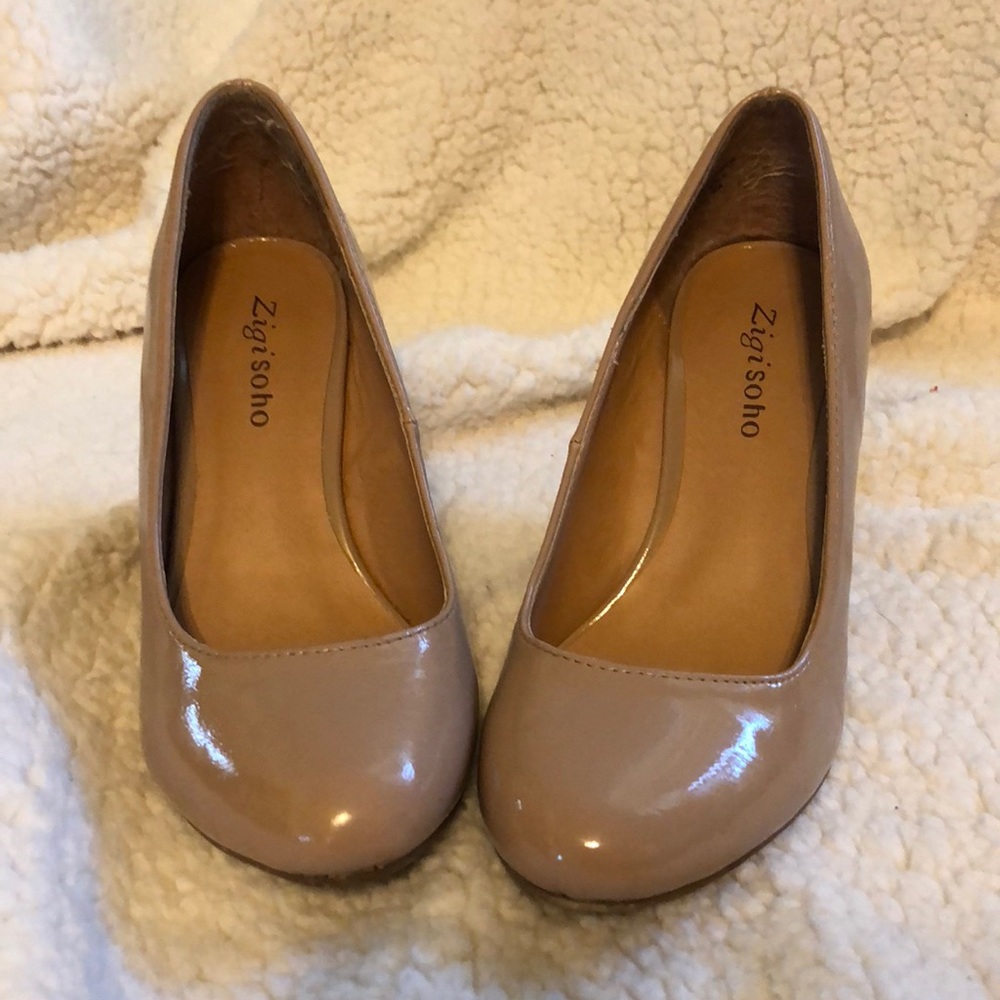 Nude wedges